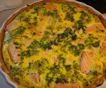 laksetaerte-med-spinat-og-persille