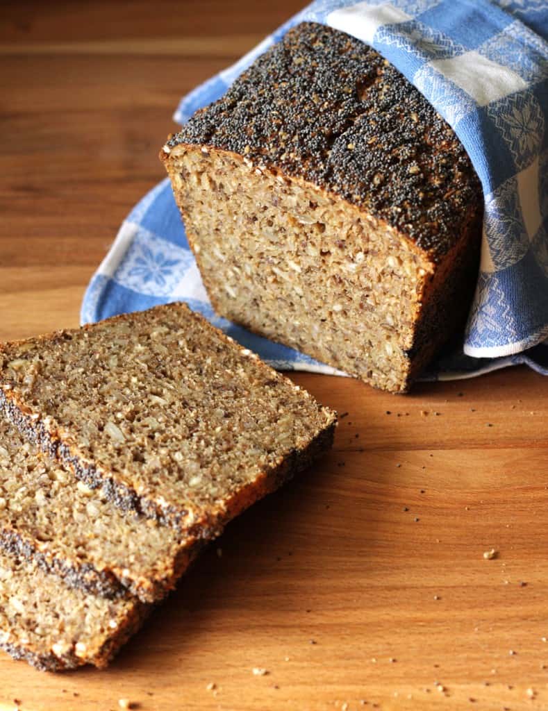 rugbrød 029 Rugbrød med kerner - rugbrød uden surdej