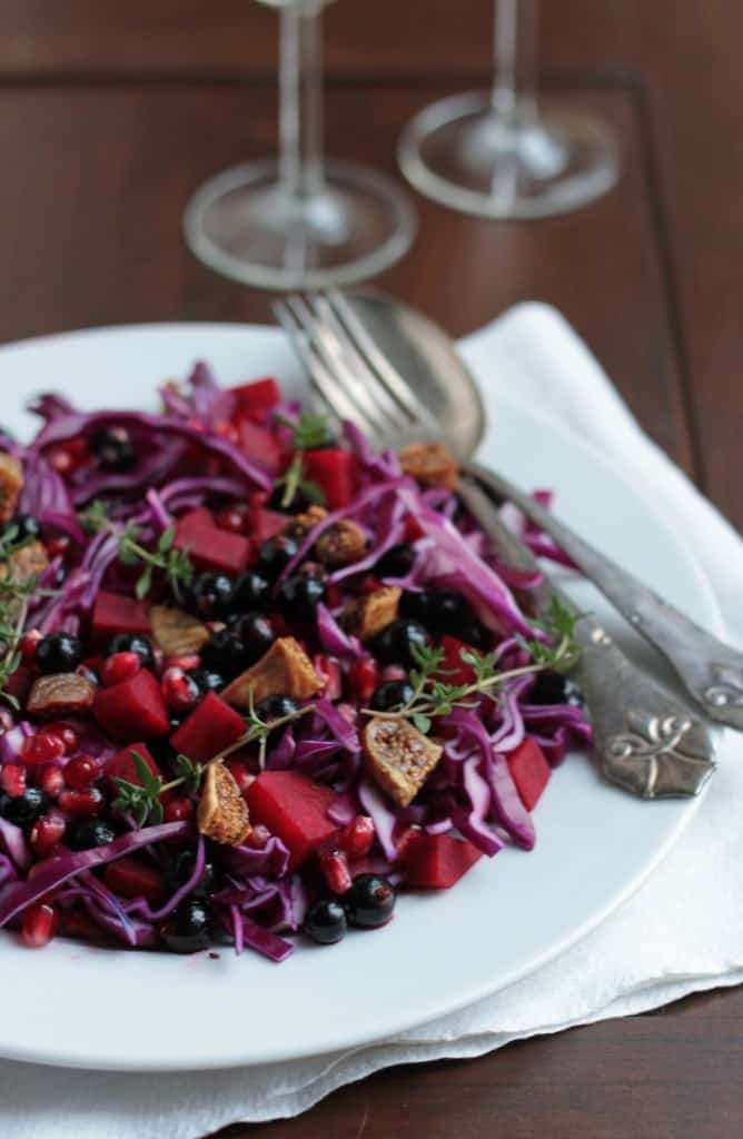 rødkål-rødbede-solbær-timian-salat