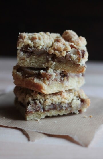 Æble og kanel kager med crumble