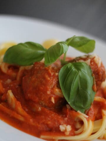 spaghetti og kødboller