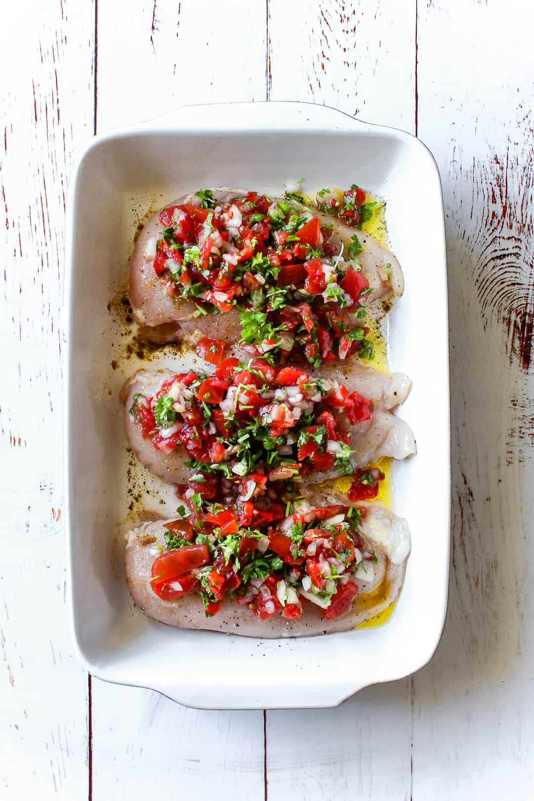 Bagt kylling med hjemmelavet salsa (Pico de Gallo, Salsa Fresca) - mexicansk mad - opskrift med kylling
