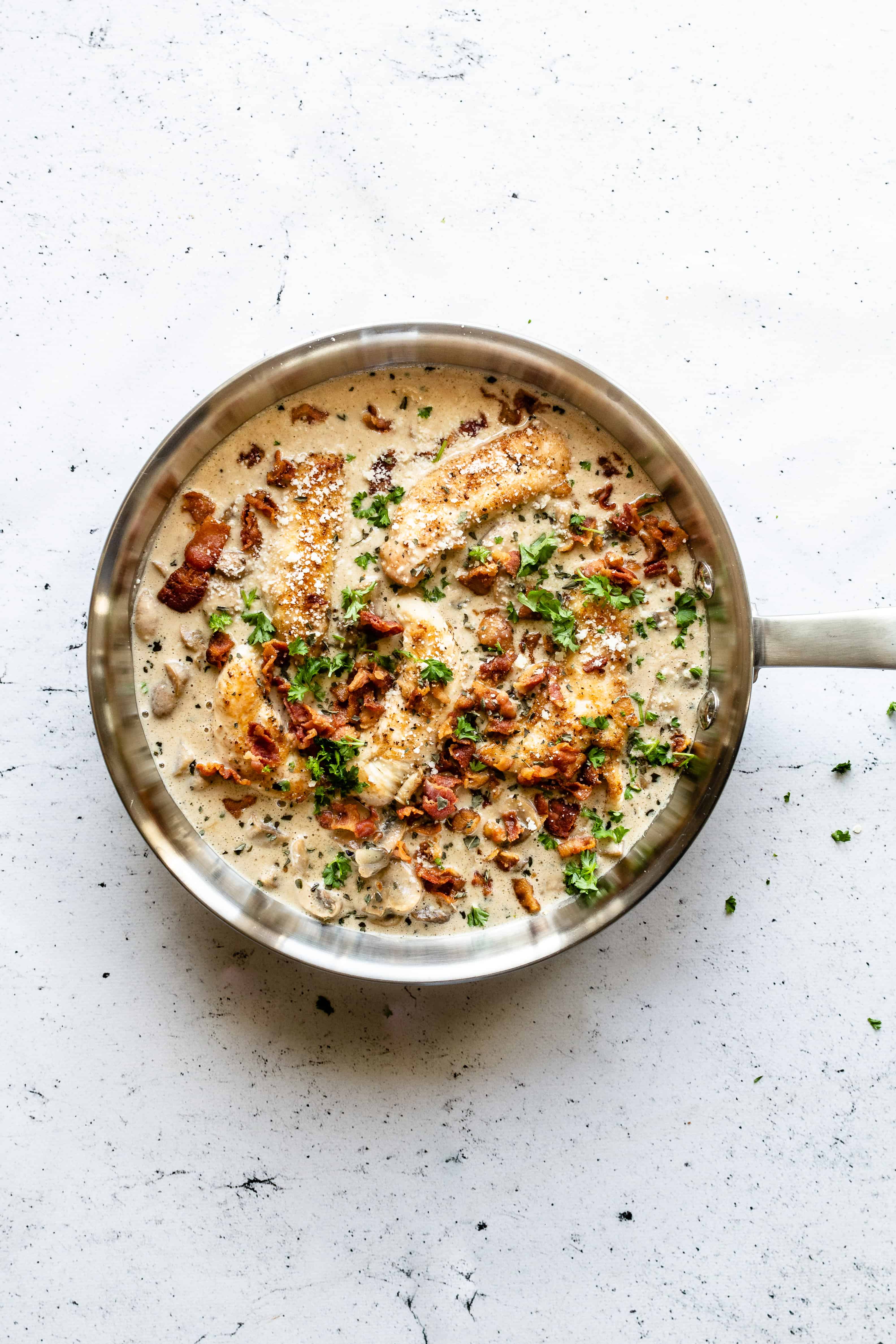 Kylling med svampe, bacon og balsamico - opskrift med kylling