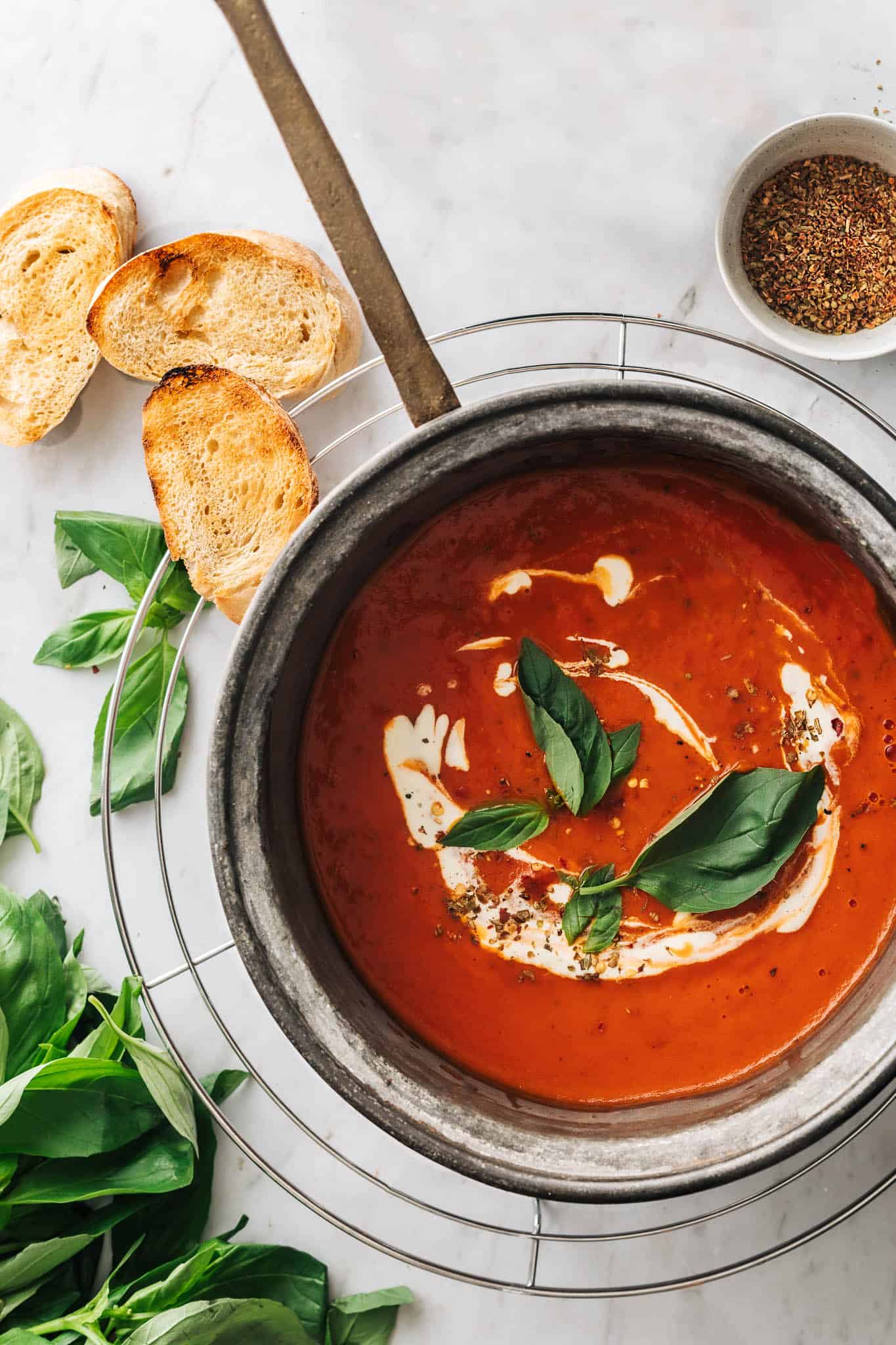 Tomatsuppe - opskrift på hjemmelavet tomatsuppe