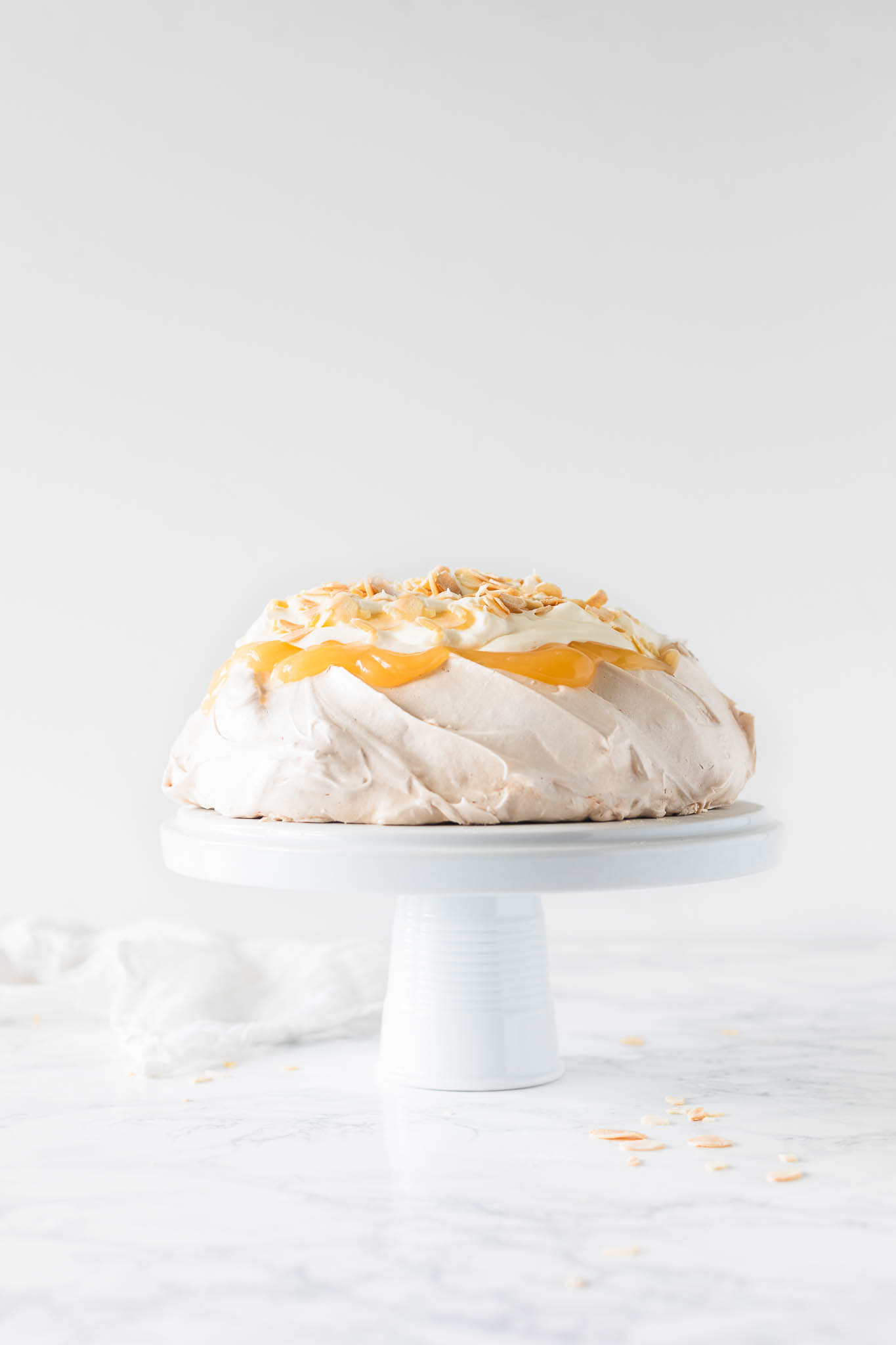 Pavlova - marengsbund med flødeskum