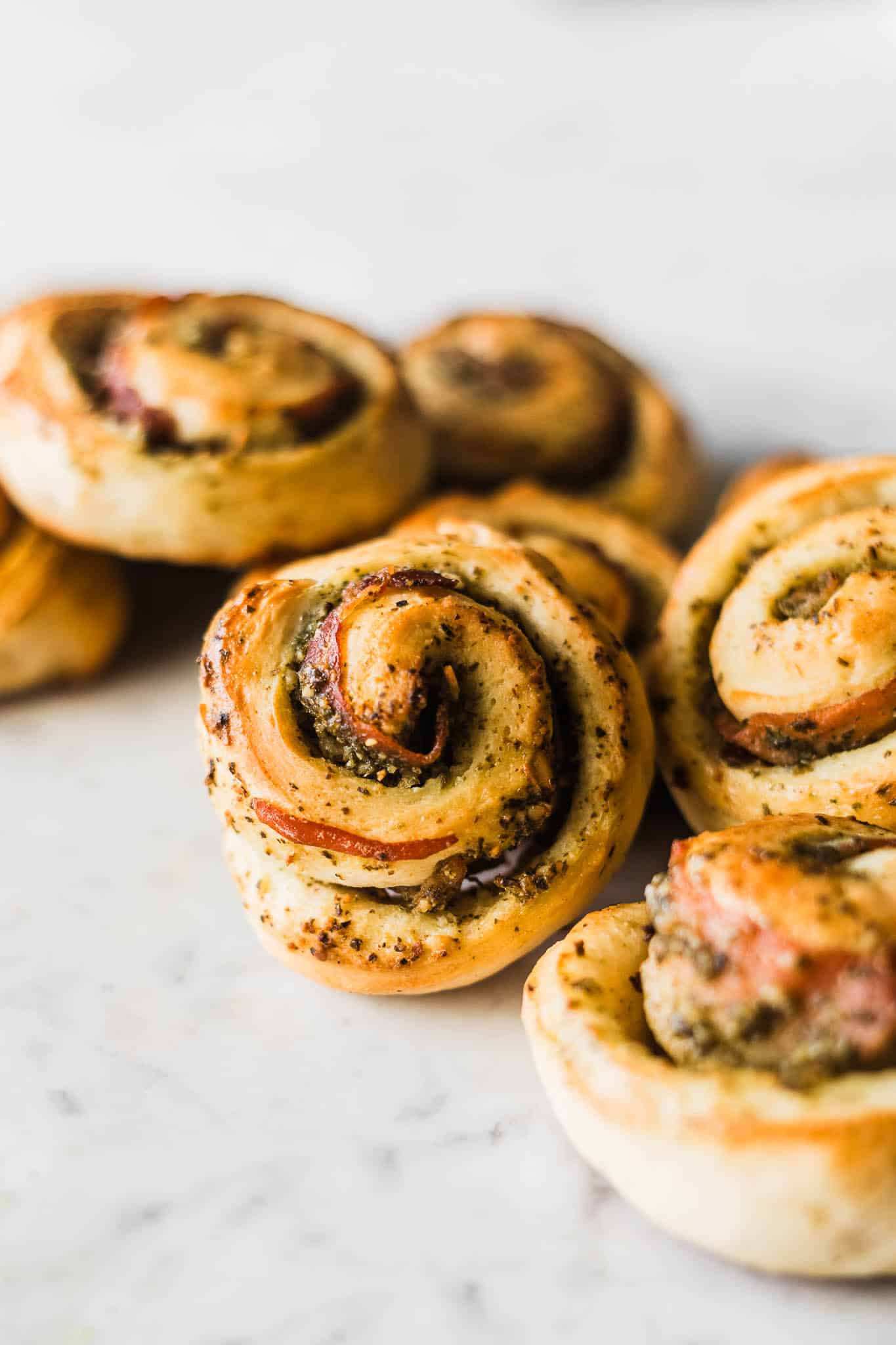 Pestosnegle - opskrift pizzasnegle med pesto 