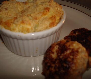 SMÅ BLOMKÅLSGRATINER OG FRIKADELLER