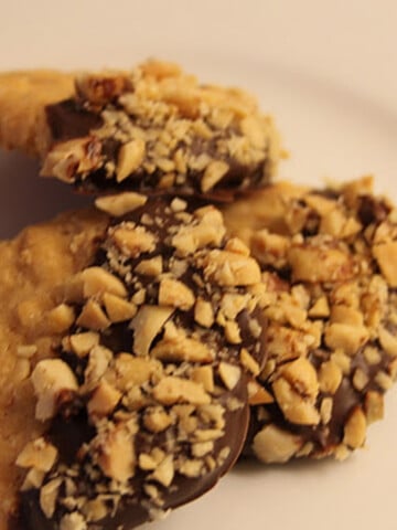 Småkager og cookies med peanuts