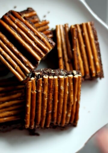 brownies med saltstænger