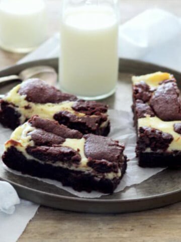 Brownie med cheesecake