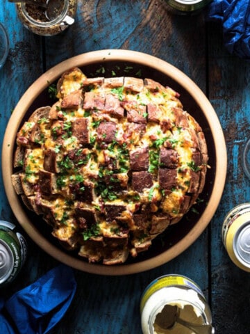 snackbrød med ost og bacon
