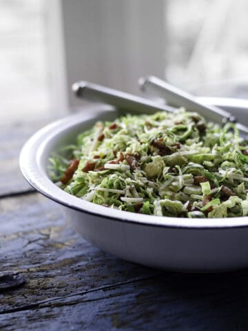 Opskrift Rosenkålsalat med bacon og appelsindressing - Louiogbearnaisen - nemme opskrifter (1)
