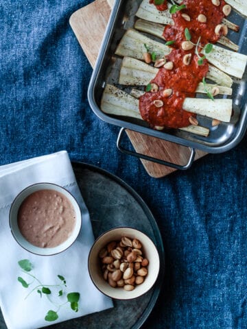 peanutgratinerede - bagte- pastinakker - nem aftensmad (1)