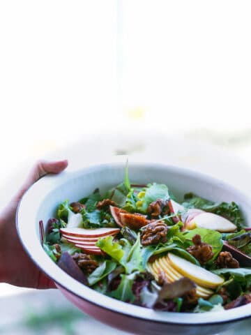 salat med æble, figner og nødder - efterårssalat - salat med frugt - opskrift