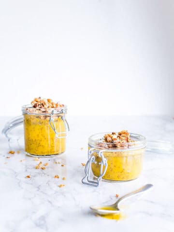 chia grød med mango og kokos - opskrift på sund chiagrød