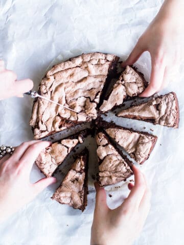chokoladekage med marengs - opskrift på dessert kage (1)