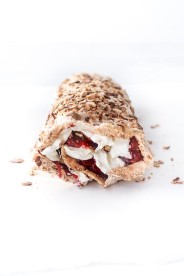marengs roulade med rabarber