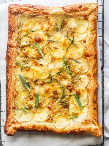 Butterdejstaerte-med-kartoffel-og-ost